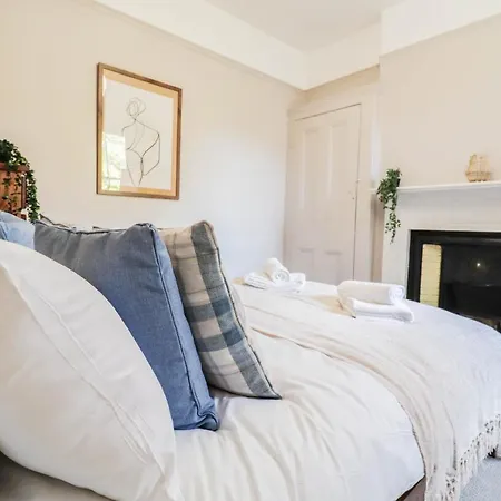 Stunning 5 Bed House In Clapham - Free Wifi! Holiday home