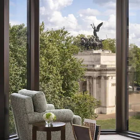 The Peninsula Hotel 5*