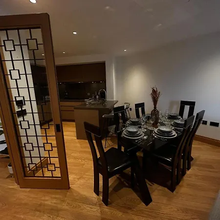 Luxury 2br Apt At C House Near Buckingham Palace Apartment