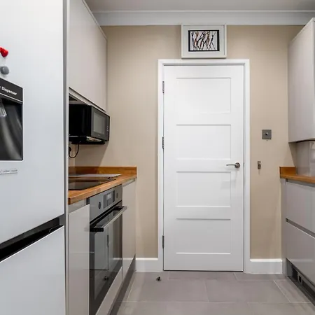1 Bedroom In Vauxhall Near Big Ben