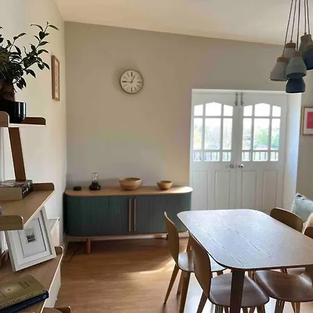 Apartment Peaceful Bright City Hide Away With Parking London