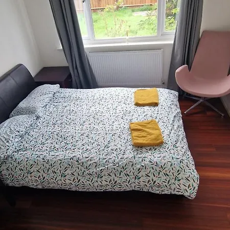 Bed & Breakfast Ritzs Place Northolt (Greater London)