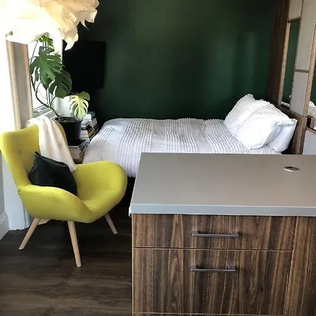 Flat Apartment London
