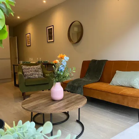 Spectacular 2 Bed With Lovely Terrace - 1 The Southwell *