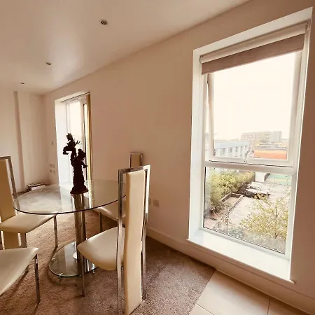Morden 1 Bed Flat, Napier House, Bromyard Ave Apartment
