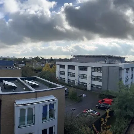 Morden 1 Bed Flat, Napier House, Bromyard Ave London