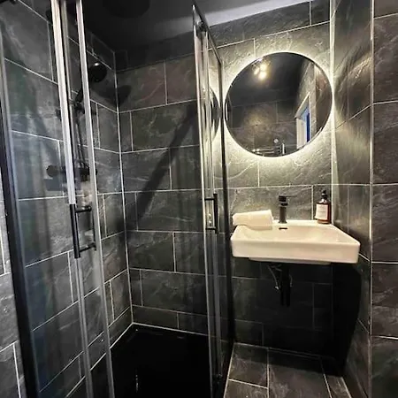 Stylish For 3 Near Regent's Park N3 Apartment