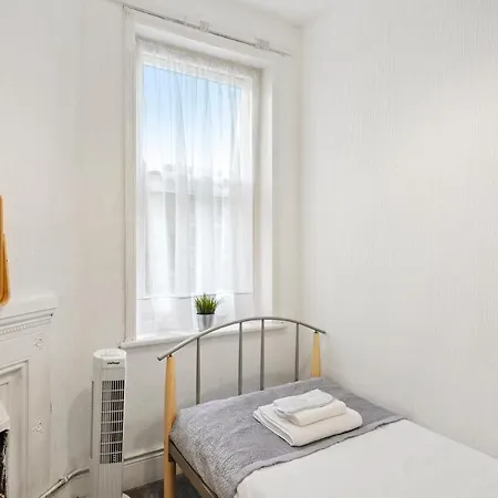 Lovely - 3 Bedroom Garden Flat - Fulham * Londres