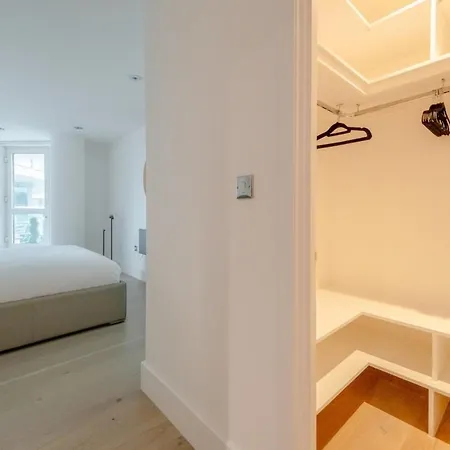 Apartment 2bd Flat W River View Balcony - Vauxhall! *