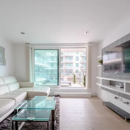2bd Flat W River View Balcony - Vauxhall! London