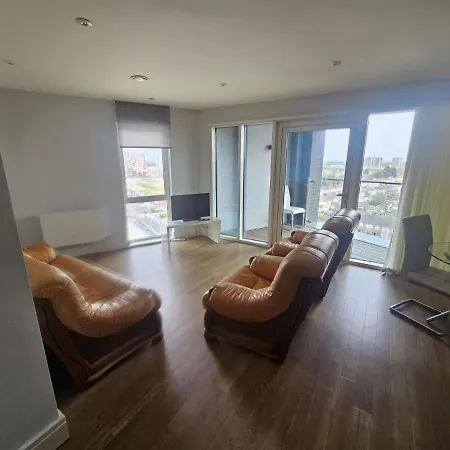 Hippersley Point, Tilston Bright Square, Abbey Wood, Se2 9dr, Uk Apartamento Londres