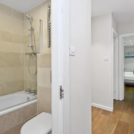 Spacious 1 Bedroom Flat London