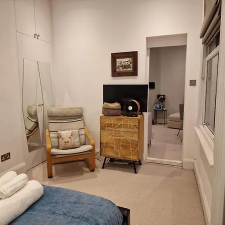 Quintessentially 'london' Flat Apartment *