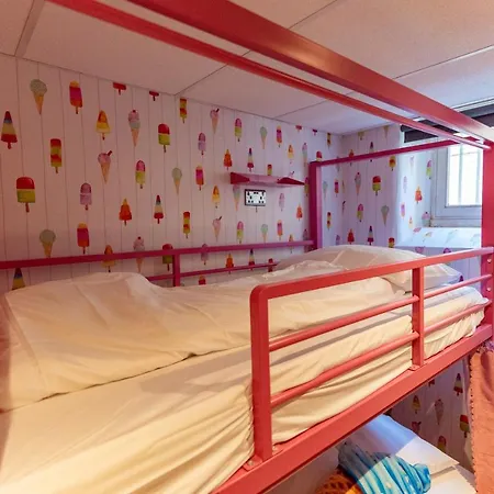 Hostelle - Women Only Hostel