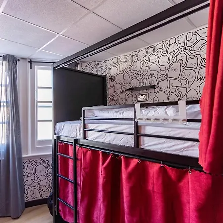 Hostelle - Women Only Hostel *