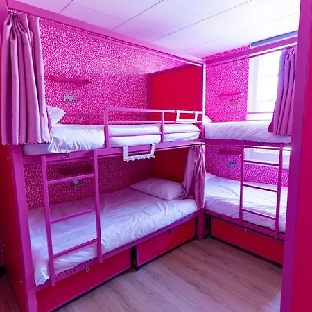 Hostel Hostelle - Women Only *