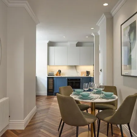Deluxe Mayfair Luxury Apartment