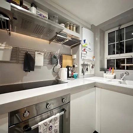 David's Place In Eastend * London