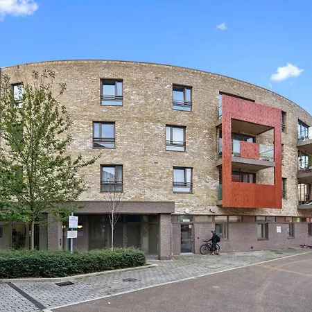 Redwood Park Apartament