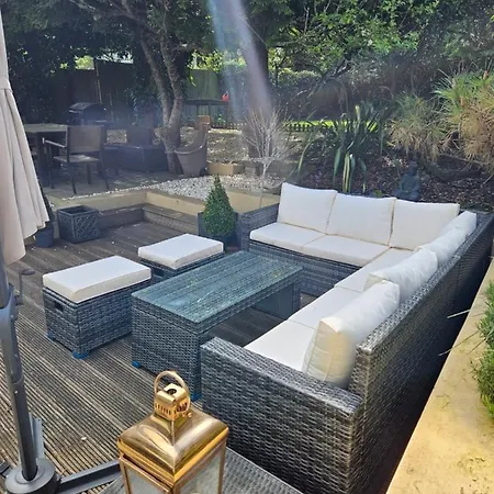 Stunning 5 Bedroom Putney House Holiday home