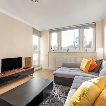 Easy Living Near Angel And Apartment London