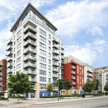 Stunning 1-bed In London Apartment