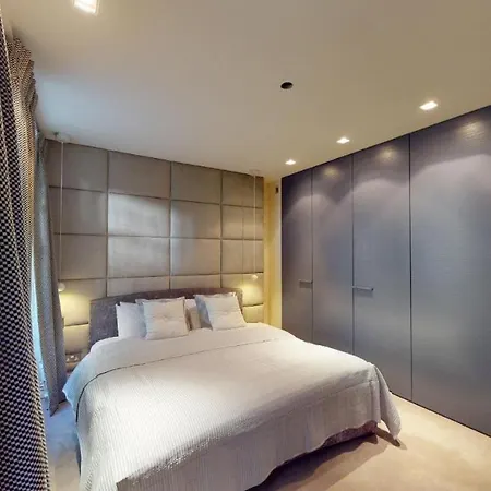 The Harrington - Knightsbridge - 18 Rutland Gate *