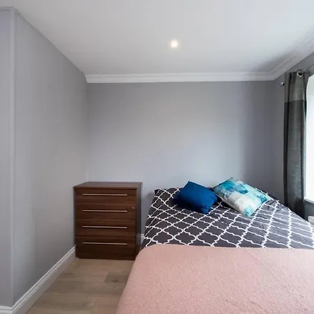 Cozy 2-bedroom Flat In Battersea