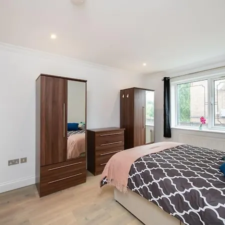 Cozy 2-bedroom Flat In Battersea Appartement *
