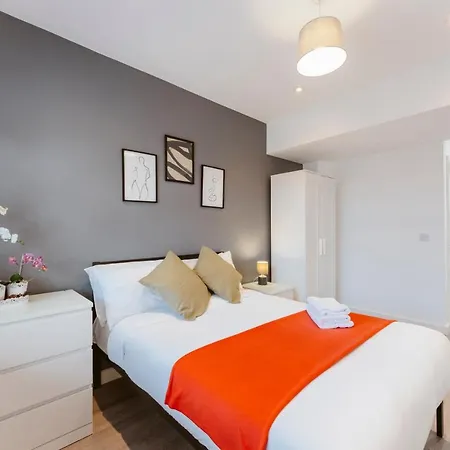 Studio Apartment Perivale