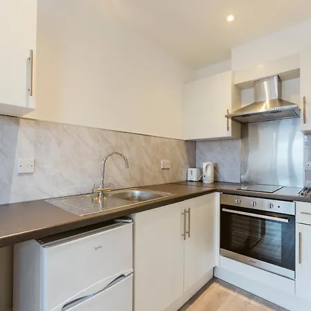 Studio Apartment *
