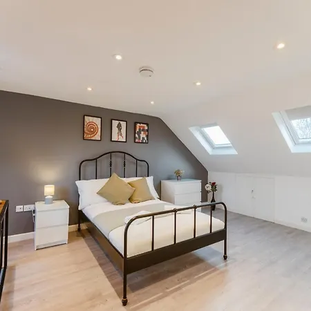 Studio * Perivale