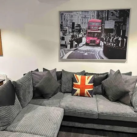 Stunning Flat With Parking Free Near Sutton Station