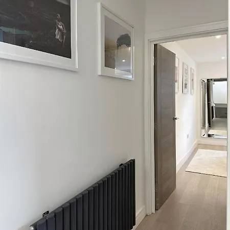 Nancy's Place In Notting Hill - 2 Double Beds, Ideal For Families *