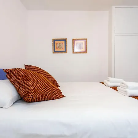 Apartment Italianflat - Kilburn Art Style *