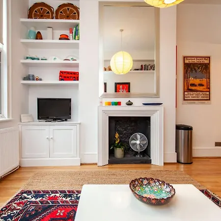 Apartment Italianflat - Kilburn Art Style *