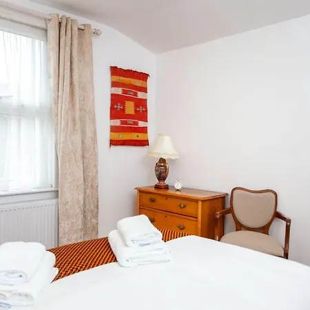 Italianflat - Kilburn Art Style
