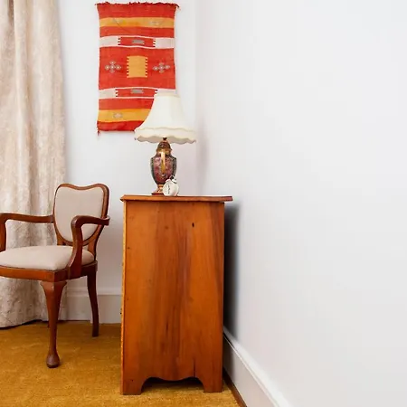 Italianflat - Kilburn Art Style * London