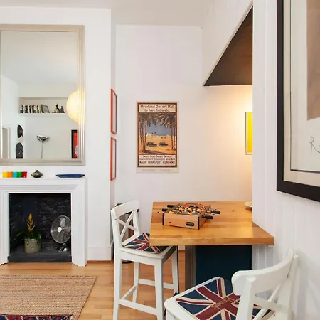 Italianflat - Kilburn Art Style *