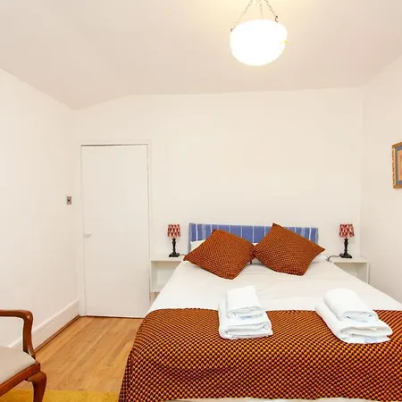 Italianflat - Kilburn Art Style Apartment London