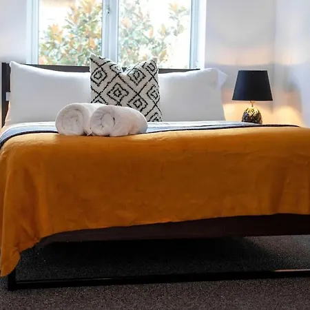 A Stylish One-bedroom Next To London Museum!