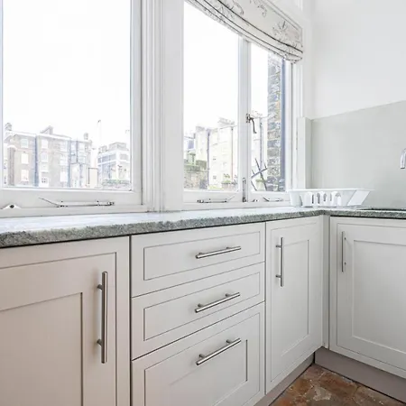 Apartment Beautiful Belgravia By Underthedoormat