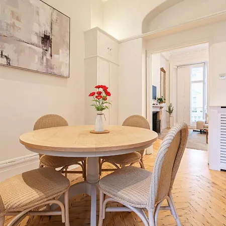 Beautiful Belgravia By Underthedoormat Apartment *