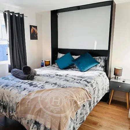 Stunning Penthouse In Camden Apartman London
