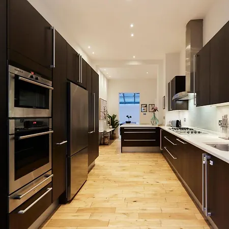 The Hyde Park Scenery - Elegant 4bdr House With Study Apartment London