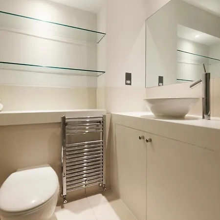 The Hyde Park Scenery - Elegant 4bdr House With Study London