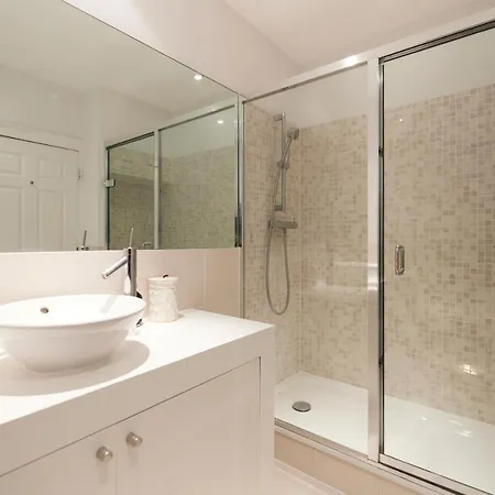 Apartment The Hyde Park Scenery - Elegant 4bdr House With Study