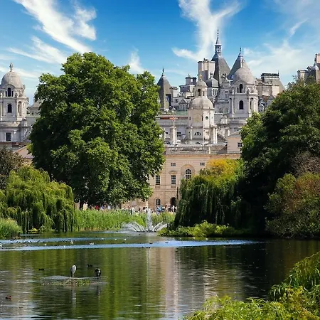Belgrave Hyde Park * London