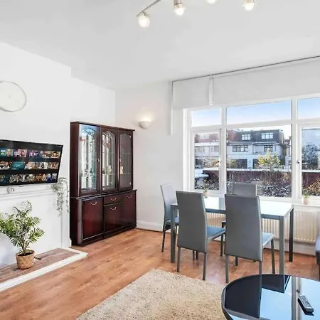 Apartamento Serviced Golders Nw11 Londres