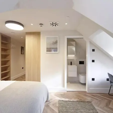 Newly Refurbished Luxury 2-bed Flat Whole 2mins To Paddington Station